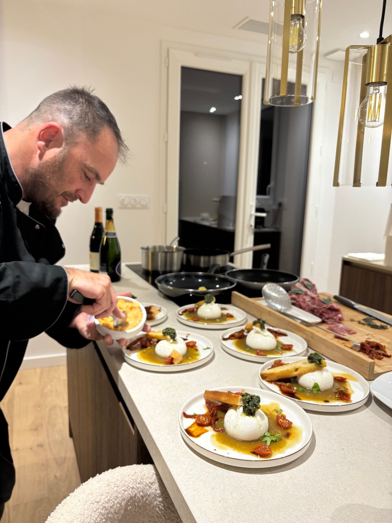 Un chef Domo Cuisto en pleine préparation